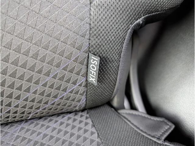 ソリオバンディット ハイブリッドＭＶ　新品タイヤ　大型ナビ　全方位カメラ　フルセグＴＶ　両側パワースライドドア　衝突軽減ブレーキサポート　シートヒーター　コーナーセンサー　アイドリングＳＴＯＰ　２列目開閉テーブル　ＥＴＣ　クルコン（10枚目）