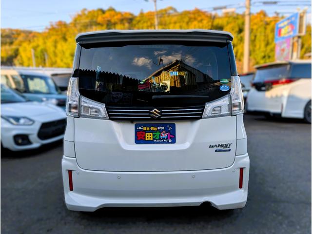 ソリオバンディット ハイブリッドＭＶ　新品タイヤ　大型ナビ　全方位カメラ　フルセグＴＶ　両側パワースライドドア　衝突軽減ブレーキサポート　シートヒーター　コーナーセンサー　アイドリングＳＴＯＰ　２列目開閉テーブル　ＥＴＣ　クルコン（16枚目）