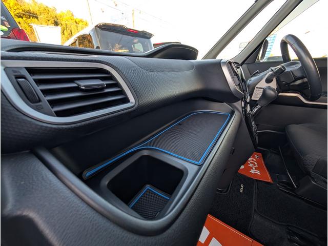 ソリオバンディット ハイブリッドＭＶ　新品タイヤ　大型ナビ　全方位カメラ　フルセグＴＶ　両側パワースライドドア　衝突軽減ブレーキサポート　シートヒーター　コーナーセンサー　アイドリングＳＴＯＰ　２列目開閉テーブル　ＥＴＣ　クルコン（26枚目）