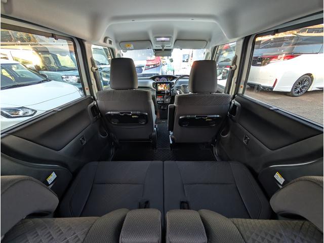 ソリオバンディット ハイブリッドＭＶ　新品タイヤ　大型ナビ　全方位カメラ　フルセグＴＶ　両側パワースライドドア　衝突軽減ブレーキサポート　シートヒーター　コーナーセンサー　アイドリングＳＴＯＰ　２列目開閉テーブル　ＥＴＣ　クルコン（31枚目）