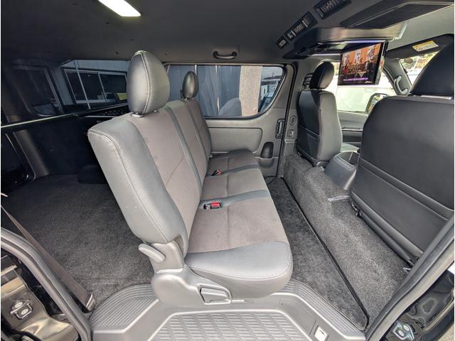 ハイエースバン スーパーＧＬ　ダークプライムＩＩ　フリップダウン　大型ナビ　デイトナホイール　新品ジオランダーホワイトレター　全方位モニター　両側パワースライド　デジタルミラー　リヤフィルム施工　衝突軽減ブレーキ　ハーフレザーシート　純正ホイール（36枚目）