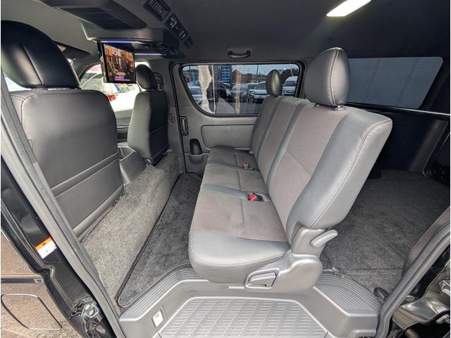 ハイエースバン スーパーＧＬ　ダークプライムＩＩ　フリップダウン　大型ナビ　デイトナホイール　新品ジオランダーホワイトレター　全方位モニター　両側パワースライド　デジタルミラー　リヤフィルム施工　衝突軽減ブレーキ　ハーフレザーシート　純正ホイール（37枚目）