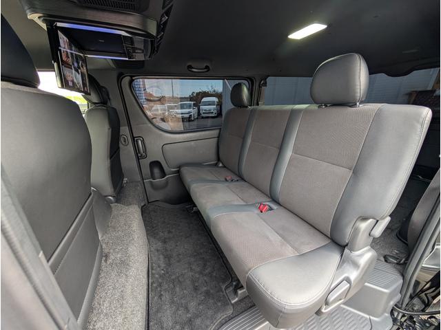 ハイエースバン スーパーＧＬ　ダークプライムＩＩ　フリップダウン　大型ナビ　デイトナホイール　新品ジオランダーホワイトレター　全方位モニター　両側パワースライド　デジタルミラー　リヤフィルム施工　衝突軽減ブレーキ　ハーフレザーシート　純正ホイール（38枚目）