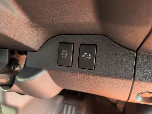 ハイエースバン スーパーＧＬ　ダークプライムＩＩ　フリップダウン　大型ナビ　デイトナホイール　新品ジオランダーホワイトレター　全方位モニター　両側パワースライド　デジタルミラー　リヤフィルム施工　衝突軽減ブレーキ　ハーフレザーシート　純正ホイール（39枚目）