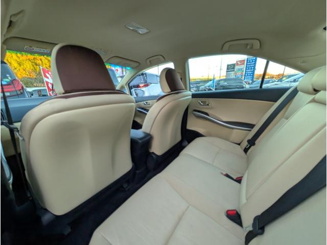 ＳＡＩ Ｇ　Ａパッケージ　ナビフルセグＴＶバックカメラ　電動パワーシート　コーナーセンサー　ブルートゥース　フロントカメラ　電動サンシェイド　ウッドコンビステアリング　クルコン　ステアリングスイッチ　記憶シート　禁煙車（27枚目）