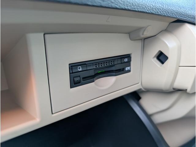 ＳＡＩ Ｇ　Ａパッケージ　ナビフルセグＴＶバックカメラ　電動パワーシート　コーナーセンサー　ブルートゥース　フロントカメラ　電動サンシェイド　ウッドコンビステアリング　クルコン　ステアリングスイッチ　記憶シート　禁煙車（31枚目）