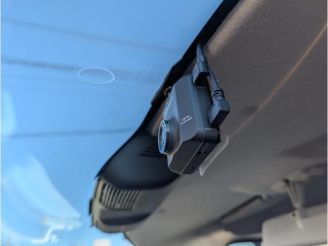 スペーシア ハイブリッドＧ　衝突軽減ブレーキサポート　ナビフルセグＴＶ　前後ドラレコ　ブルートゥース　アイドリングＳＴＯＰ　コーナーセンサー　ＥＴＣ　禁煙車　ベンチシート　プッシュスタート（4枚目）