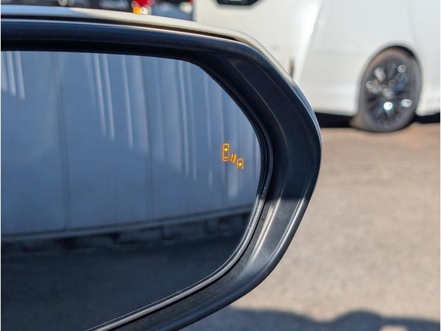 Ｃ－ＨＲ Ｇ　ＴＲＤエアロ（Ｆ／Ｓ／Ｒ）　大型ナビフルセグＴＶ　ブラインドスポットモニター　モデリスターミラーカバー　レーダー　バックカメラブルートゥース　クルコン　ステアリングスイッチ　１オーナー　禁煙車　記録簿（4枚目）