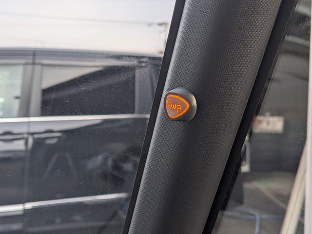 タント カスタムＸ　２トーンカラー　大型ナビ　衝突軽減ブレーキサポート　サイドガーニッシュ　ブラインドスポットモニター　タイマー付き両側パワースライドドア　フルセグＴＶバックカメラブルートゥース　運転席ロングレール　禁煙（5枚目）