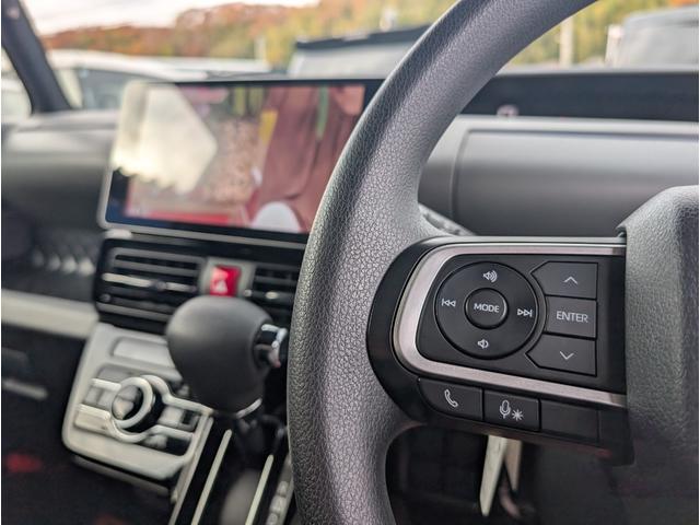 タント カスタムＸ　２トーンカラー　大型ナビ　衝突軽減ブレーキサポート　サイドガーニッシュ　ブラインドスポットモニター　タイマー付き両側パワースライドドア　フルセグＴＶバックカメラブルートゥース　運転席ロングレール　禁煙（12枚目）