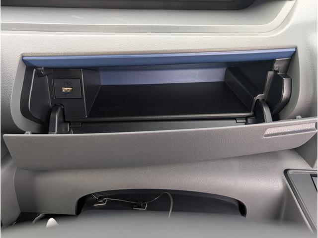 タント カスタムＸ　２トーンカラー　大型ナビ　衝突軽減ブレーキサポート　サイドガーニッシュ　ブラインドスポットモニター　タイマー付き両側パワースライドドア　フルセグＴＶバックカメラブルートゥース　運転席ロングレール　禁煙（35枚目）