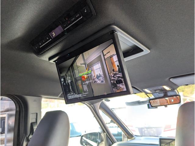 ヴォクシー ハイブリッドS-Z フリップダウン モデリスタエアロ デジタルインナーミラー リヤ電動パワーゲート ユニバーサルステップ 両側パワースライド 大型ビフルセグTVバックカメラBT TVキャンセラー 両席シートヒーター禁煙車(3枚目)