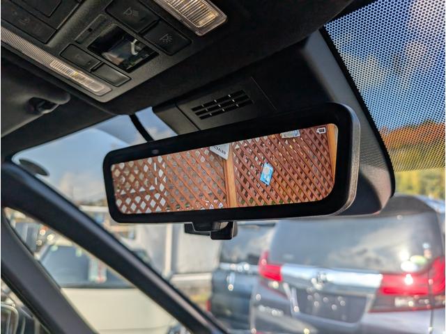 ヴォクシー ハイブリッドS-Z フリップダウン モデリスタエアロ デジタルインナーミラー リヤ電動パワーゲート ユニバーサルステップ 両側パワースライド 大型ビフルセグTVバックカメラBT TVキャンセラー 両席シートヒーター禁煙車(4枚目)