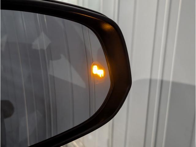 ヴォクシー ハイブリッドS-Z フリップダウン モデリスタエアロ デジタルインナーミラー リヤ電動パワーゲート ユニバーサルステップ 両側パワースライド 大型ビフルセグTVバックカメラBT TVキャンセラー 両席シートヒーター禁煙車(11枚目)