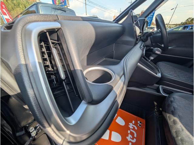 ヴォクシー ハイブリッドS-Z フリップダウン モデリスタエアロ デジタルインナーミラー リヤ電動パワーゲート ユニバーサルステップ 両側パワースライド 大型ビフルセグTVバックカメラBT TVキャンセラー 両席シートヒーター禁煙車(37枚目)