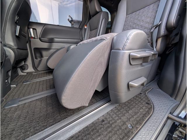 ヴォクシー ハイブリッドS-Z フリップダウン モデリスタエアロ デジタルインナーミラー リヤ電動パワーゲート ユニバーサルステップ 両側パワースライド 大型ビフルセグTVバックカメラBT TVキャンセラー 両席シートヒーター禁煙車(43枚目)