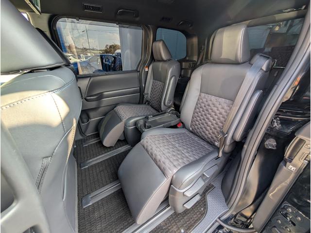 ヴォクシー ハイブリッドS-Z フリップダウン モデリスタエアロ デジタルインナーミラー リヤ電動パワーゲート ユニバーサルステップ 両側パワースライド 大型ビフルセグTVバックカメラBT TVキャンセラー 両席シートヒーター禁煙車(44枚目)