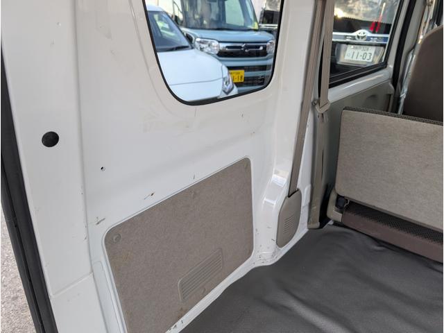 ＮＶ１００クリッパーバン ＤＸ　ＧＬパッケージ　ハイルーフ　キーレス　パワーウィンドウ　ルーフキャリア　両側スライドドア　天井ＢＯＸ　２列目シート畳み込み　ＥＴＣ　スペアキー（12枚目）