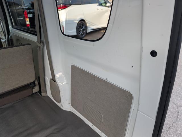 ＮＶ１００クリッパーバン ＤＸ　ＧＬパッケージ　ハイルーフ　キーレス　パワーウィンドウ　ルーフキャリア　両側スライドドア　天井ＢＯＸ　２列目シート畳み込み　ＥＴＣ　スペアキー（15枚目）