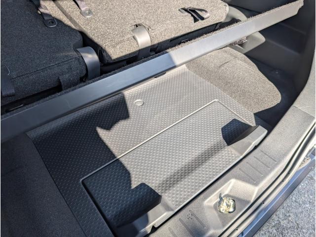 タンク カスタムG S 2トーンカラー ナビTVブルートゥース 両側パワースライドドア 衝突軽減ブレーキサポート LEDヘッドライト アイドリングSTOP スマートキー クルコン 禁煙車 アイソフィックス フォグランプ(18枚目)