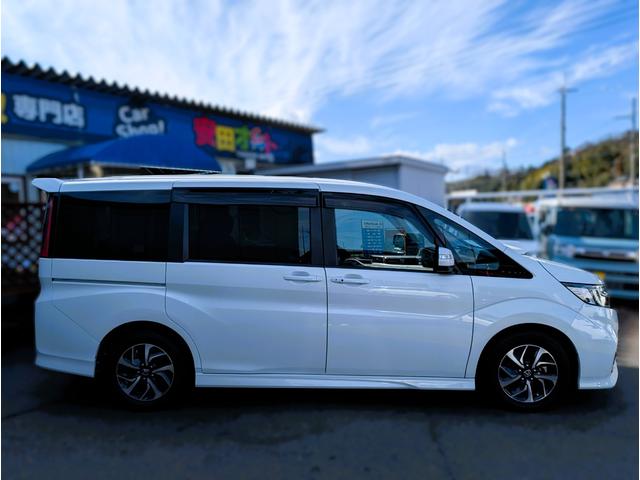 ステップワゴンスパーダ スパーダ　ホンダセンシング　７人　天井モニター　大型ナビフルセグＴＶ　ターボ　衝突軽減ブレーキサポート　両側パワースライドドア　わくわゲート　バックカメラブルートゥース　クルコン　ステアリングスイッチ　禁煙車　２．０ＥＴＣ（12枚目）