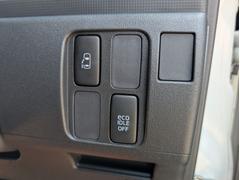 お迎え便利なパワースライドドア装備です！！ 3