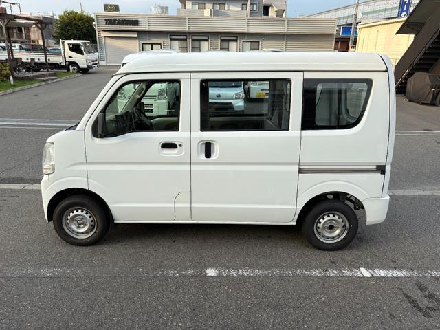 ミニキャブバン Ｍ　５ＡＧＳ　２速発進（2枚目）