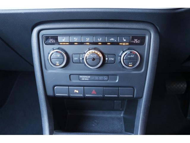 デザインレザーパッケージ ディーラー車 純正メモリーナビ 地デジ CD DVD Bluetooth バックカメラ 前後パークセンサー 前席シートヒーター オートライト 純正17インチアルミホイール(11枚目)