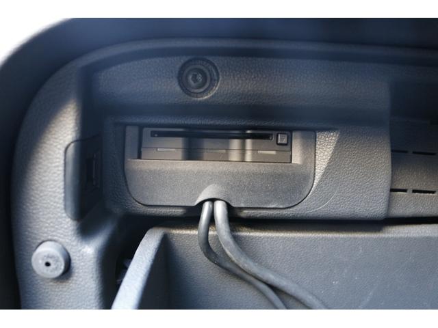 デザインレザーパッケージ ディーラー車 純正メモリーナビ 地デジ CD DVD Bluetooth バックカメラ 前後パークセンサー 前席シートヒーター オートライト 純正17インチアルミホイール(15枚目)