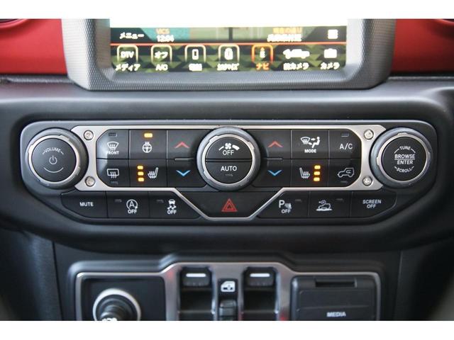 ルビコン　法人ワンオーナー　純正オールウェザーフロアマット　純正ナビ・地デジＴＶ／ＵＳＢ／ＡＵＸ／Ｂｌｕｅｔｏｏｔｈ／ＡｐｐｌｅＣａｒＰｌａｙ　Ｆ／Ｓ／Ｒカメラ　前後パークセンサー　純正１７インチＡＷ　禁煙車(22枚目)