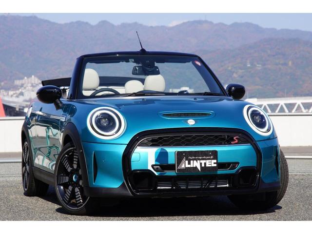 ＭＩＮＩ クーパーＳ　コンバーチブル　シーサイド・エディション　限定車　新車保証継承　純正ナビ・ＵＳＢ／Ｂｌｕｅｔｏｏｔｈ／ＡｐｐｌｅＣａｒＰｌａｙ　アクティブクルーズコントロール　バックカメラ　インテリジェントセーフティ　ワイヤレスチャージング　禁煙車（4枚目）