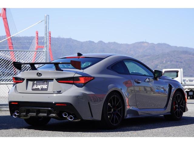 ◆ＬＴＡ／ＰＣＳ／ＢＳＭ　◆前席パワーシート（運転席メモリ付）　◆フロントリップ　◆内装「ブルーカーボン」　◆カーボンブレーキ　◆ＥＴＣ２．０◆レッドキャリパー　◆禁煙車　◆フロアマット