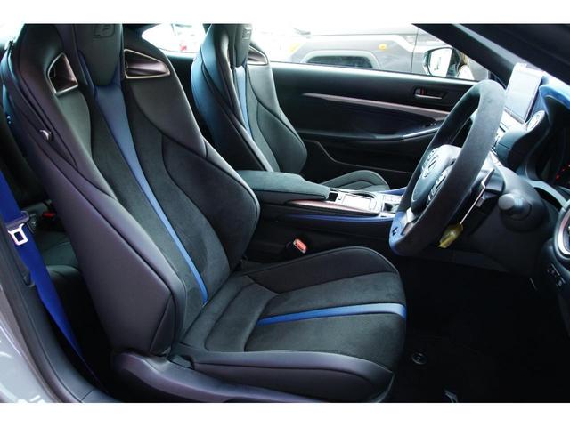 ご納車前には、安心してお乗りいただけるよう念入りに点検・整備を行います。ご納車後のアフターサービスもお任せくださいませ。スタッフ一同で素敵なカーライフをサポートさせていただきます。