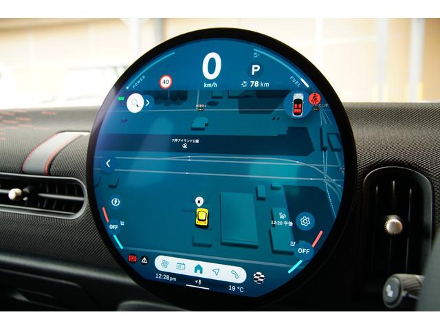 ＭＩＮＩ クーパーＳ　ジョン・クーパー・ワークス・トリム　法人１オーナーＪＣＷトリム　Ｍパッケージ　置くだけ充電　禁煙車　アダプティブクルーズコントロール　正面衝突警告　車線変更警告　車線逸脱警告　降車警告　ハーマンカードンサウンドシステム　インテリアカメラ（17枚目）