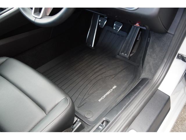 ９１１ ９１１カレラ　ＰＤＬＳ＋　ツインテールパイプ　純正２０インチＡＷ　ラバーフロアマット　ドライブレコーダー　ＥＴＣ　禁煙車　純正２０インチＡＷ　リアパークセンサー　オートエアコン　シートヒーター　電動格納ミラー（21枚目）