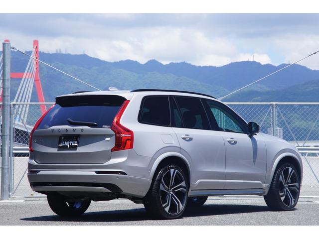 ＸＣ９０ リチャージアルテメットＴ８ＡＷＤプラグインハイブリド　登録済未使用車　Ｂ＆Ｗサウンドシステム　アダプティブクルーズコントロール　レーンキープアシスト　置くだけ充電　純正２２インチＡＷ　前席パワーシートメモリ付マッサージ機能付　　パイロットアシスト（6枚目）