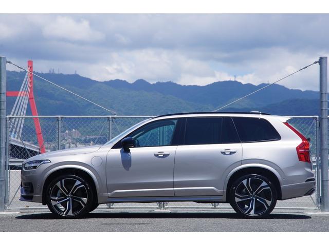 ＸＣ９０ リチャージアルテメットＴ８ＡＷＤプラグインハイブリド　登録済未使用車　Ｂ＆Ｗサウンドシステム　アダプティブクルーズコントロール　レーンキープアシスト　置くだけ充電　純正２２インチＡＷ　前席パワーシートメモリ付マッサージ機能付　　パイロットアシスト（9枚目）