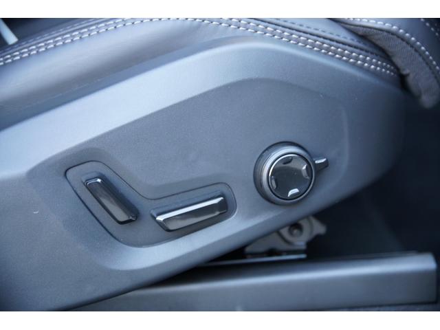 ＸＣ９０ リチャージアルテメットＴ８ＡＷＤプラグインハイブリド　登録済未使用車　Ｂ＆Ｗサウンドシステム　アダプティブクルーズコントロール　レーンキープアシスト　置くだけ充電　純正２２インチＡＷ　前席パワーシートメモリ付マッサージ機能付　　パイロットアシスト（12枚目）