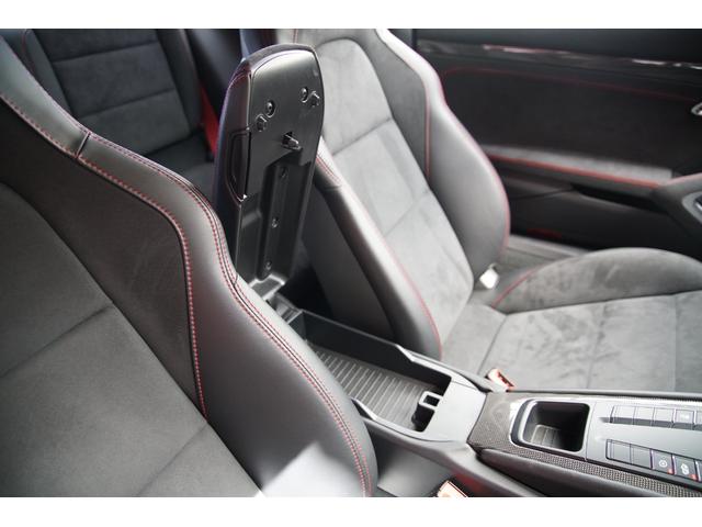 ９１１ ９１１カレラＧＴＳ　ＧＴＳインテリアパッケージ　カーボントリム　スポーツクロノパッケージ　ＰＤＬＳ＋　スポーツシート＋　スポーツエグゾーストシステム　エントリードライブ　ＰＡＳＭ　純正２０インチアルミホイール　禁煙車（22枚目）
