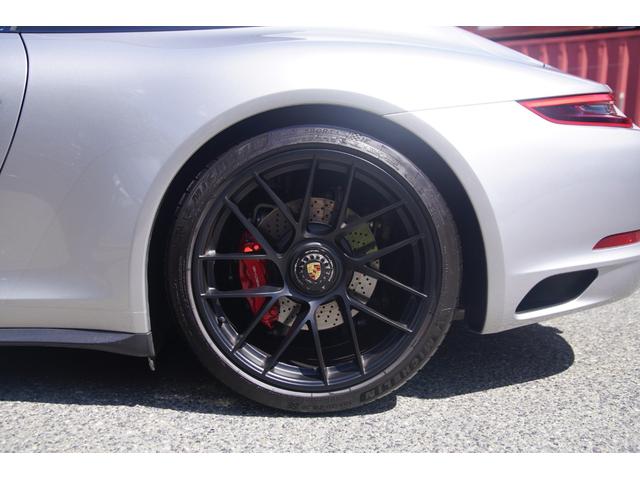 ９１１ ９１１カレラＧＴＳ　ＧＴＳインテリアパッケージ　カーボントリム　スポーツクロノパッケージ　ＰＤＬＳ＋　スポーツシート＋　スポーツエグゾーストシステム　エントリードライブ　ＰＡＳＭ　純正２０インチアルミホイール　禁煙車（41枚目）