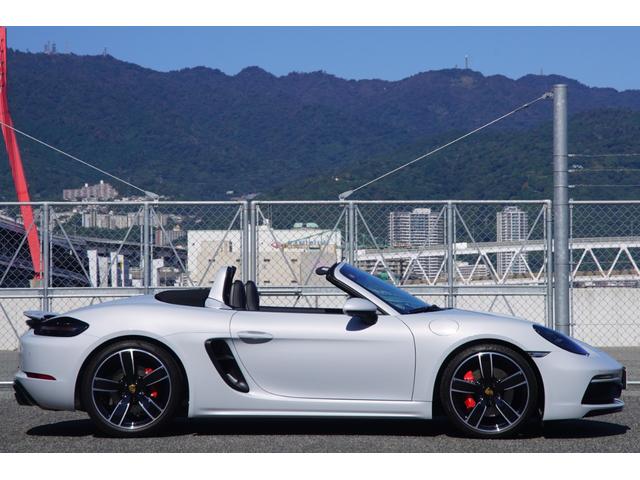 718ボクスター 718ボクスターGTS 4.0 左ハンドル 20インチカレラスポーツホイール エントリードライブシステム GTスポーツステアリング スポーツクロノ カーボンインテリアPKG スポーツデザインPKG ブルメスターハイエンド(6枚目)