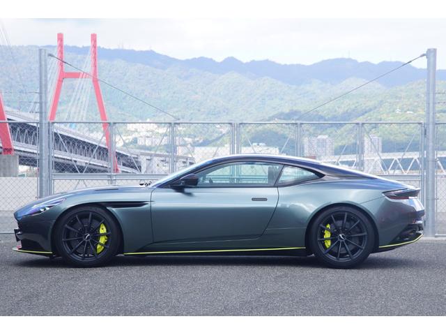 ＤＢ１１ 　ＨＡＲＯｐａｃｋ世界限定１００台　カーボンミラー　ドアノブカーボン　ｈａｎｇ＆ｏｌｕｆｓｅｎスペシャルオーディオ　　Ｆ．Ｓ．Ｒカーボン　カーボンミラー　ドアノブカーボン　Ｈ＆Ｒエアサス　カーボンルーフ（9枚目）