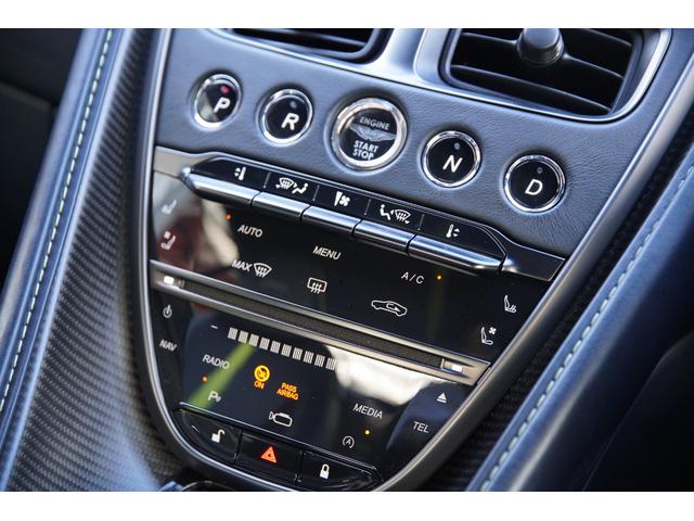 ＤＢ１１ 　ＨＡＲＯｐａｃｋ世界限定１００台　カーボンミラー　ドアノブカーボン　ｈａｎｇ＆ｏｌｕｆｓｅｎスペシャルオーディオ　　Ｆ．Ｓ．Ｒカーボン　カーボンミラー　ドアノブカーボン　Ｈ＆Ｒエアサス　カーボンルーフ（21枚目）