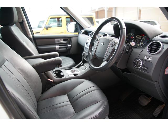 ディスカバリー SE ユーザー様買取車 ブラックデザインパック サンルーフ エアサス ラバーマット 前後シートヒーター 純正19インチAW クルーズコントロール メリディアンサウンドシステム プライバシーガラス(10枚目)