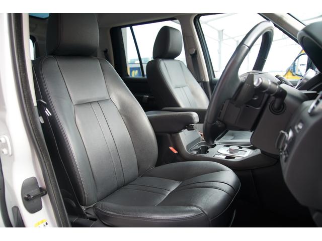 ディスカバリー SE ユーザー様買取車 ブラックデザインパック サンルーフ エアサス ラバーマット 前後シートヒーター 純正19インチAW クルーズコントロール メリディアンサウンドシステム プライバシーガラス(11枚目)