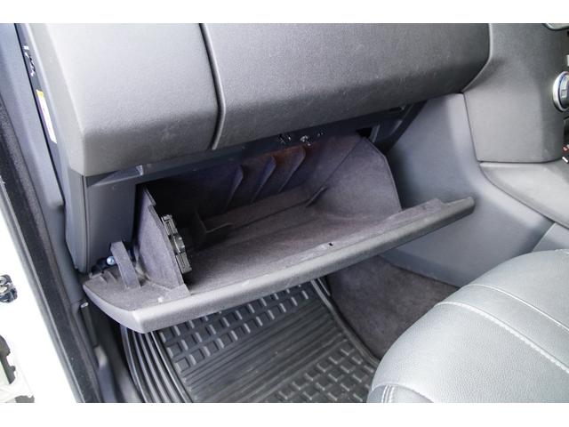 ディスカバリー SE ユーザー様買取車 ブラックデザインパック サンルーフ エアサス ラバーマット 前後シートヒーター 純正19インチAW クルーズコントロール メリディアンサウンドシステム プライバシーガラス(38枚目)