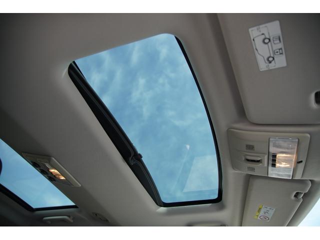 ディスカバリー SE ユーザー様買取車 ブラックデザインパック サンルーフ エアサス ラバーマット 前後シートヒーター 純正19インチAW クルーズコントロール メリディアンサウンドシステム プライバシーガラス(49枚目)