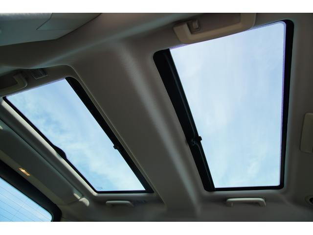 ディスカバリー SE ユーザー様買取車 ブラックデザインパック サンルーフ エアサス ラバーマット 前後シートヒーター 純正19インチAW クルーズコントロール メリディアンサウンドシステム プライバシーガラス(50枚目)