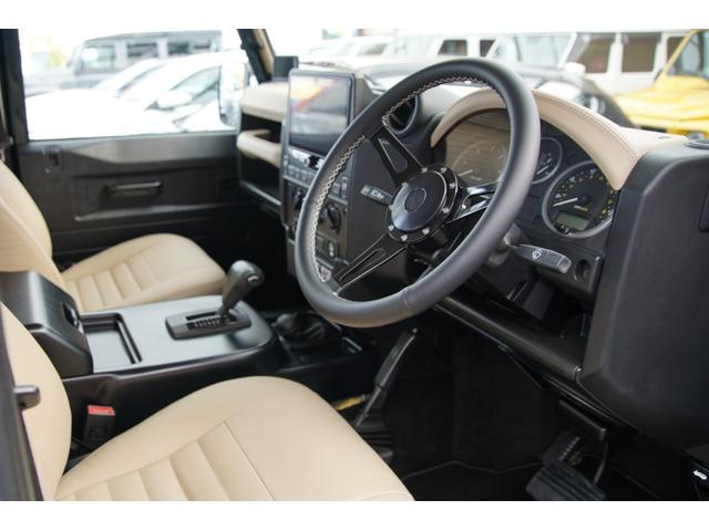 ディフェンダー ピックアップ　ＡＴ載替車両　ＮＯＸ／ＰＭ適合車　本革シート張替済　社外ステアリング　社外１０インチディスプレイオーディオ　専用ビルトインキッド取付　サイドステップブラック　社外グリル　ＬＥＤサイドランプ（10枚目）