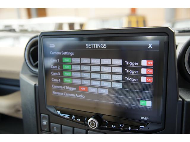 ディフェンダー ピックアップ　ＡＴ載替車両　ＮＯＸ／ＰＭ適合車　本革シート張替済　社外ステアリング　社外１０インチディスプレイオーディオ　専用ビルトインキッド取付　サイドステップブラック　社外グリル　ＬＥＤサイドランプ（18枚目）